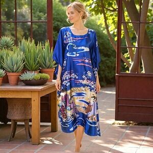 Asian Satin Silky Caftan‎ Kaftan Gown One Size Placement Print Geisha Muumuu Vtg